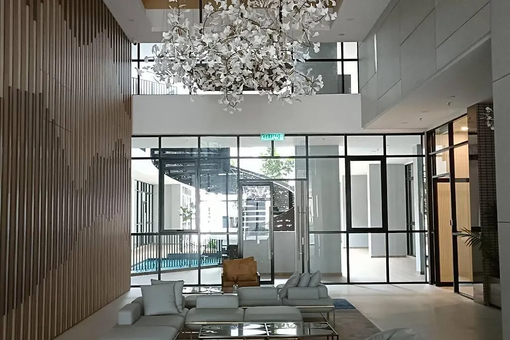 Sky Trees 2 Bedroom 1 Living Room Netflix Private Car Park Johor Bahru
